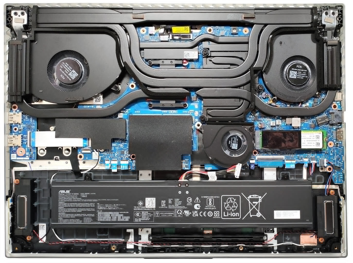Internal Photo of Asus ROG Strix G18 G814, G814J, Strix Scar 18 G834, G834J, RGB backlit US keyboard per-key (ASUS G834)